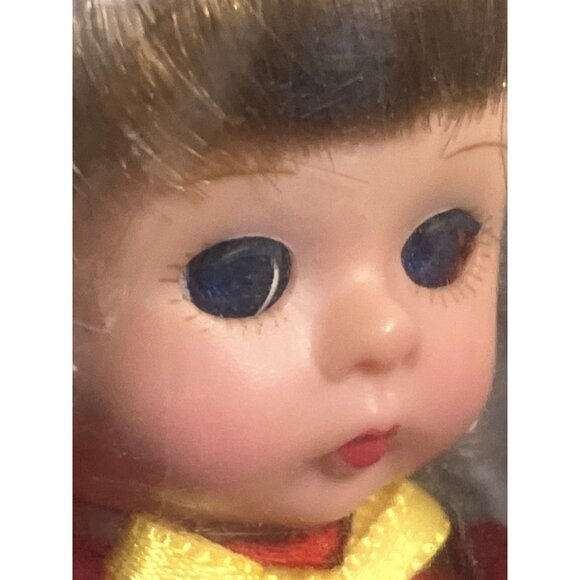 Madame Alexander Wendy Doll As Minnie Mouse McDonalds 2004 Collectible Toy - Picture 5 of 7